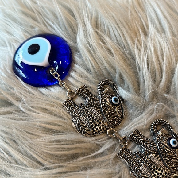 Wall Breaker - Picture 2 of 5